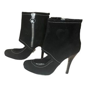 Harajuku Lovers Suede Pumps